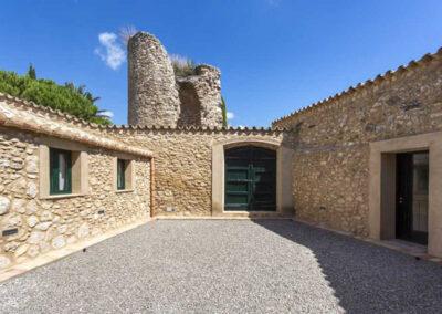 Masia La Torre, Tourist accommodation on Finca Viladellops