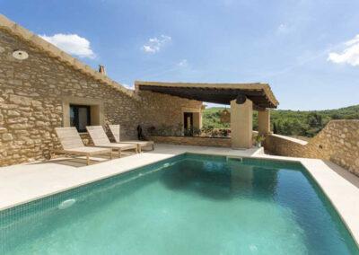 Masia La Torre, Tourist accommodation on Finca Viladellops