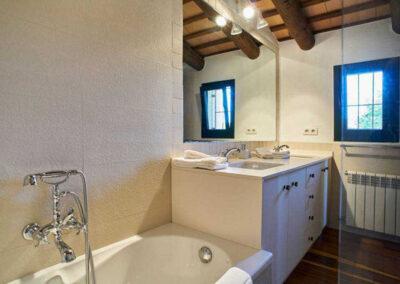 Masia Bella Vista, Tourist accommodation on Finca Viladellops