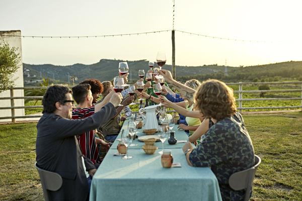 finca-viladellops-shop-open-wine-tasting